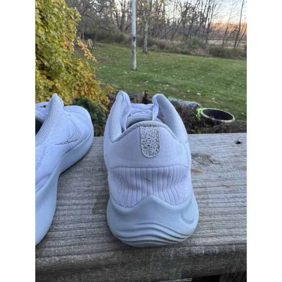 Nike Women's Flex Experience Run 11 Shoes White/Pure Platinum DH8254-100 Sz 10w - Picture 7 of 10
